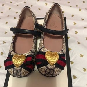 Toddler Gucci GG supreme ballet flat with dust bag